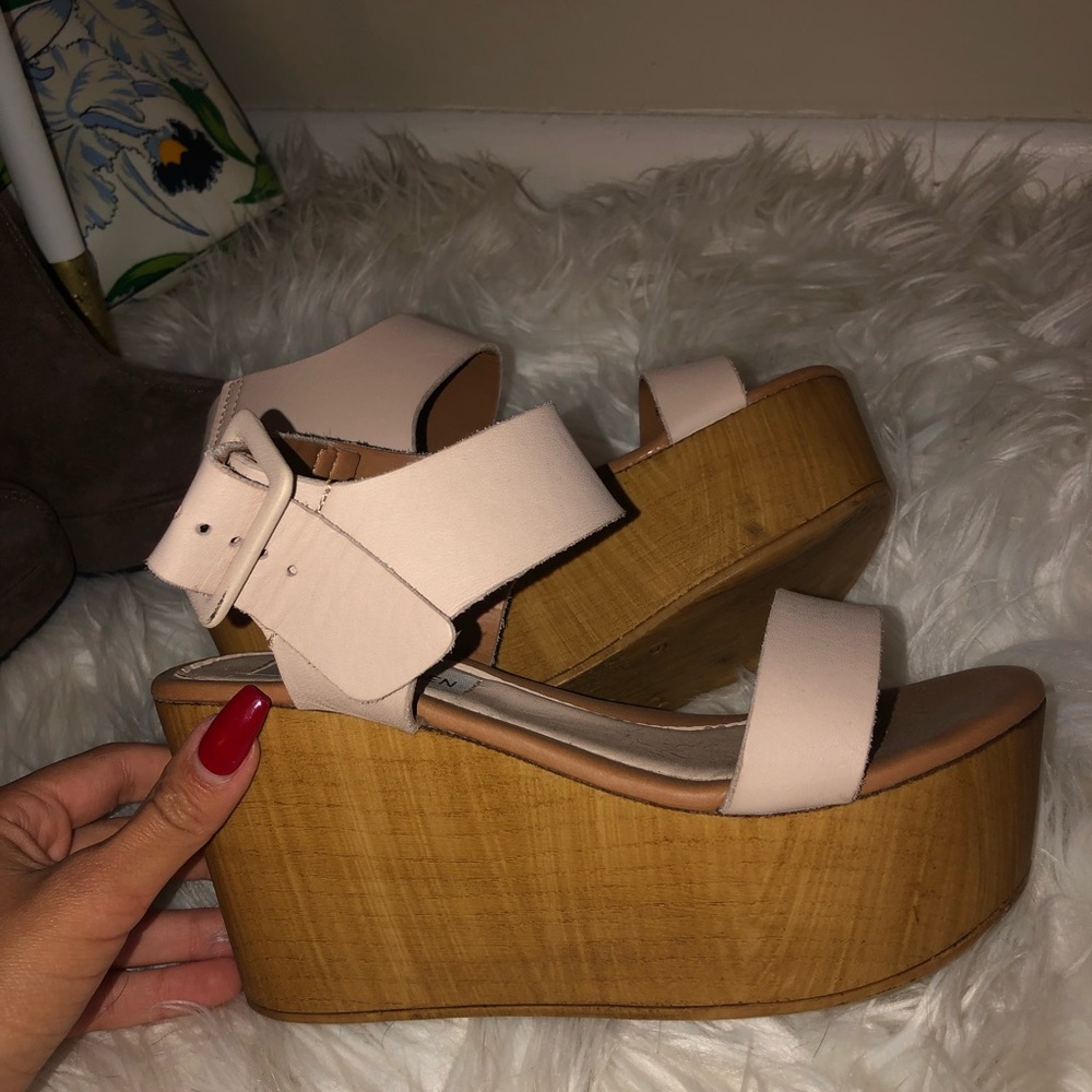 STEVE MADDEN Wedges ⭐️